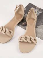 Fashionable Buckle Plain Women Flat Sandals 7549