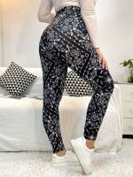 Skinny Paisley Plus Size Leggings 1352