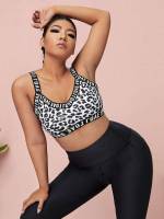  Black and White Women Plus Activewear 547