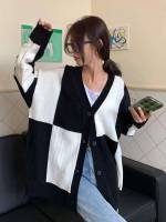  Black and White Colorblock V neck Women Cardigans 6347