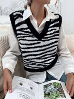 Black and White Casual Regular Fit Women Sweater Vests 9542