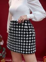  Black and White Regular Fit Plus Size Skirts 291