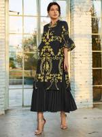  Black Three Quarter Length Sleeve Arabian Dresses 1001