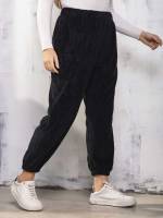 Regular Fit Black Cropped Plus Size Pants 3326