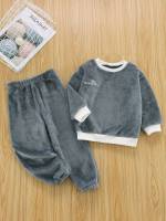  Round Neck Grey Letter Toddler Girl Two-piece Outfits 5917