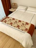   Floral Bed Runners  Scarves 8431