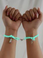   Bracelets 8665