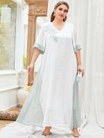  White V neck Maxi Plus Size Dresses 8214