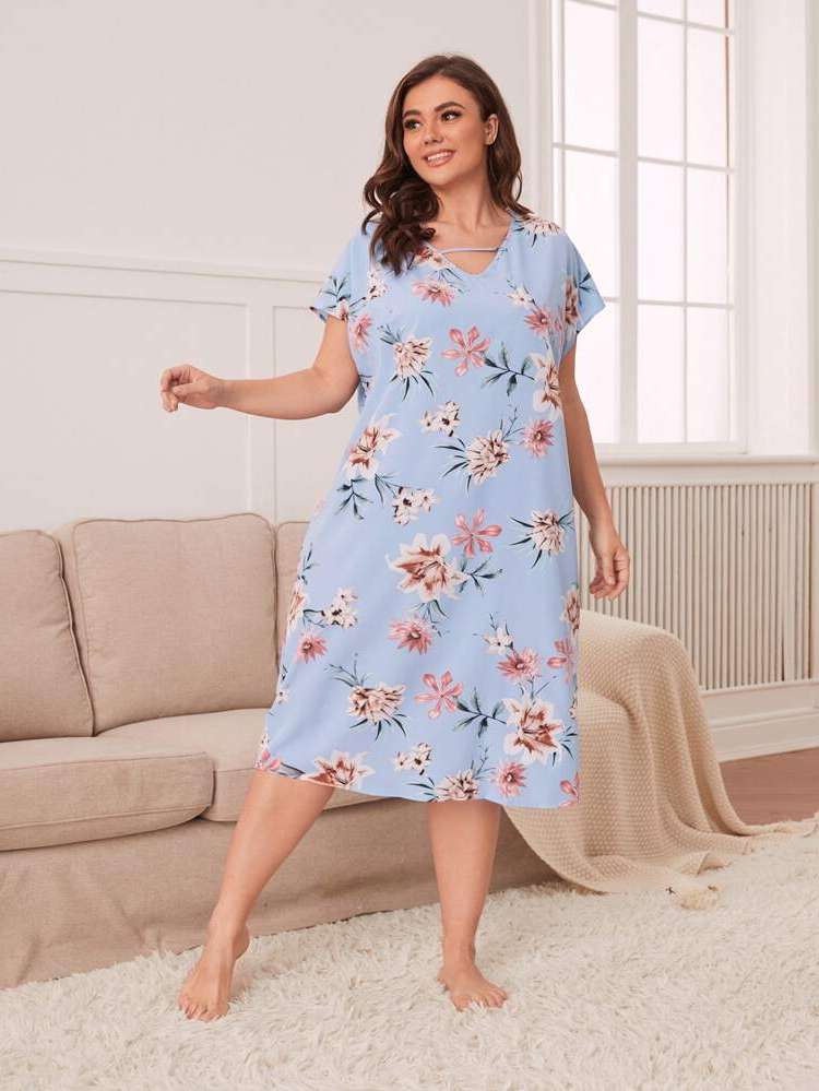 V neck Short Sleeve Cut Out Plus Size Nightgowns  Sleepshirts 842