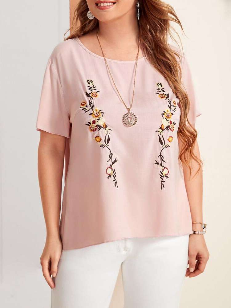 Embroidery Round Neck Short Sleeve Plus Size Blouses 6795