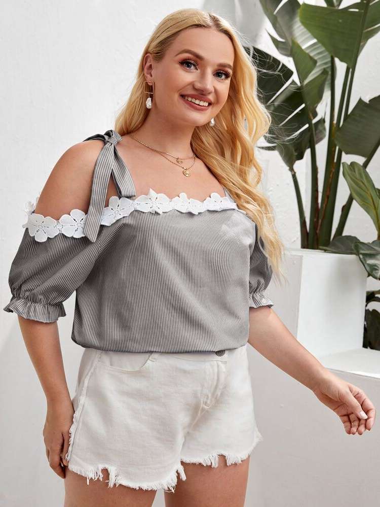 Half Sleeve Regular Fit Appliques Plus Size Tops 751