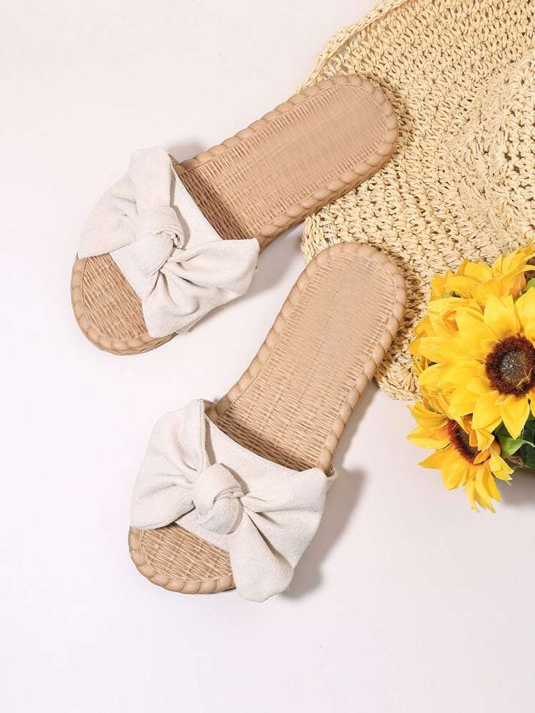  Beige Plain Shoes 580