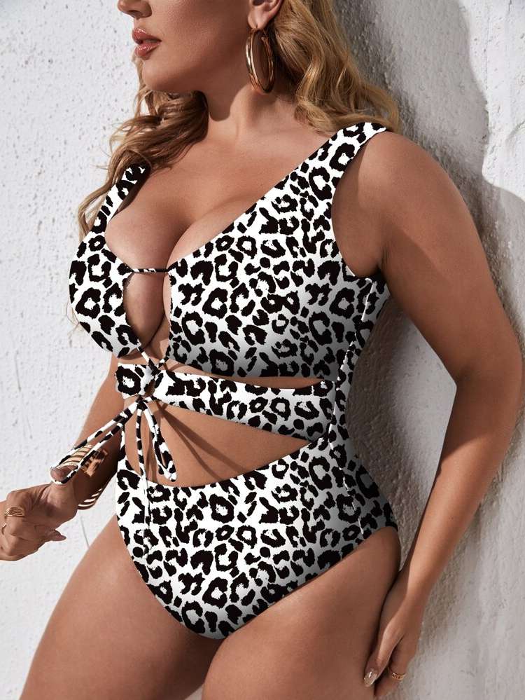  Black and White Leopard Scoop Neck Plus Size One-Pieces 4402