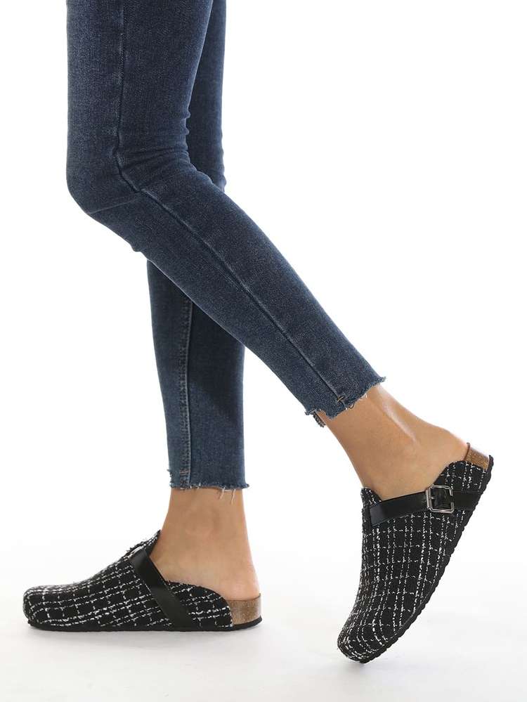 Black and White Elegant Plaid Shoes 424