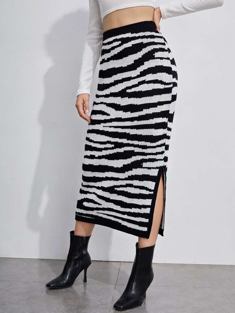  Black and White Zebra Stripe Women Knitwear 6944