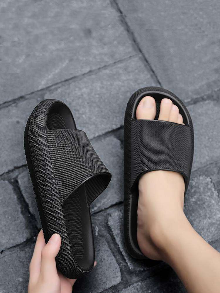   Black Men Flip Flops  Slides 946