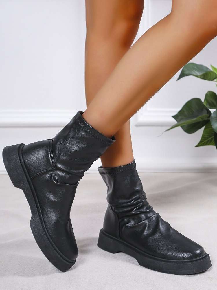   Black Women Fashion Boots 9616