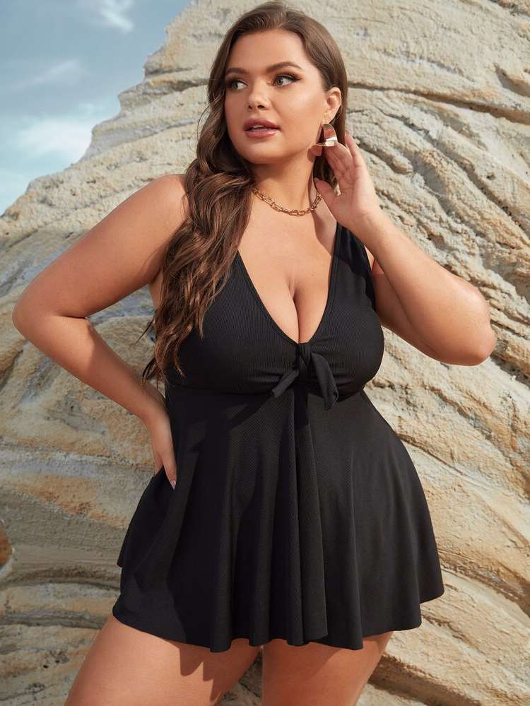  Deep V Neck Plain Casual Plus Size Swimwear 3396