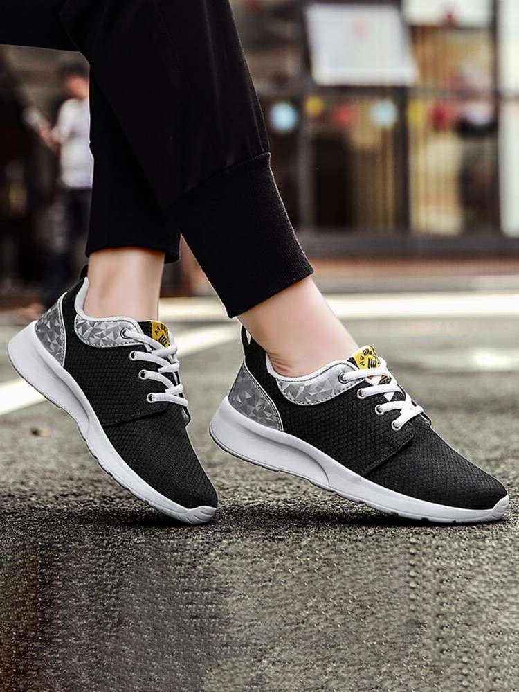 Sporty Lace Up Women Sports Shoes 8643