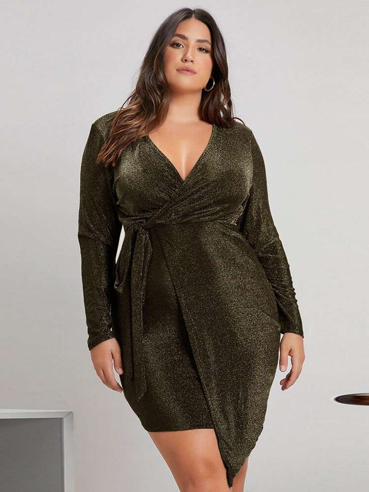  Short Plain V neck Plus Size Dresses 301