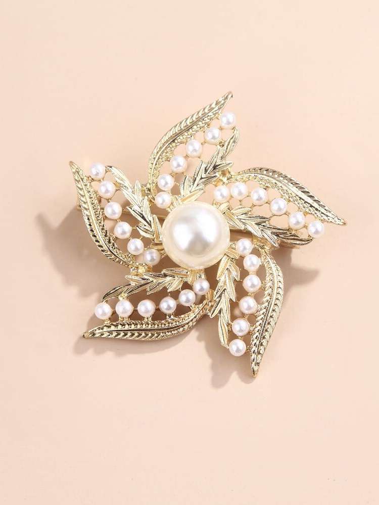  Pearls Brooches 9572