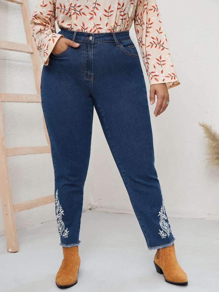 Cropped Regular Fit Floral Plus Size Denim 350