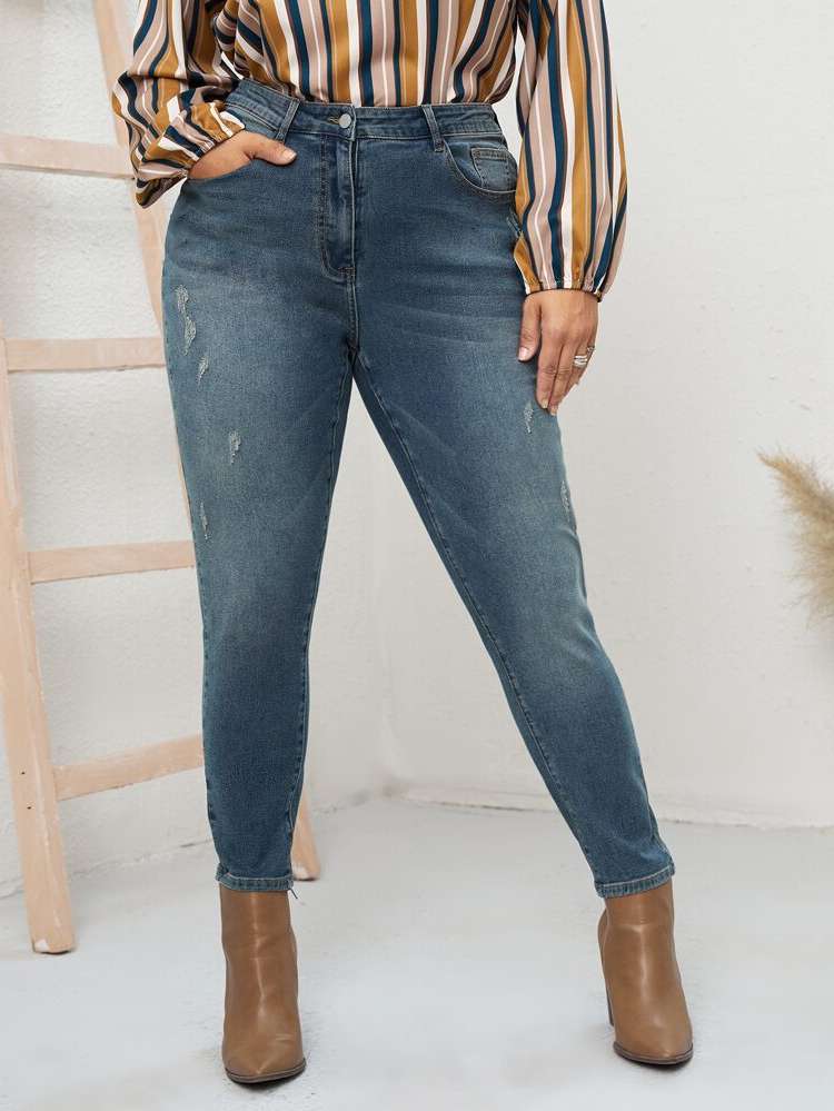 Cropped  Plain Plus Size Jeans 107