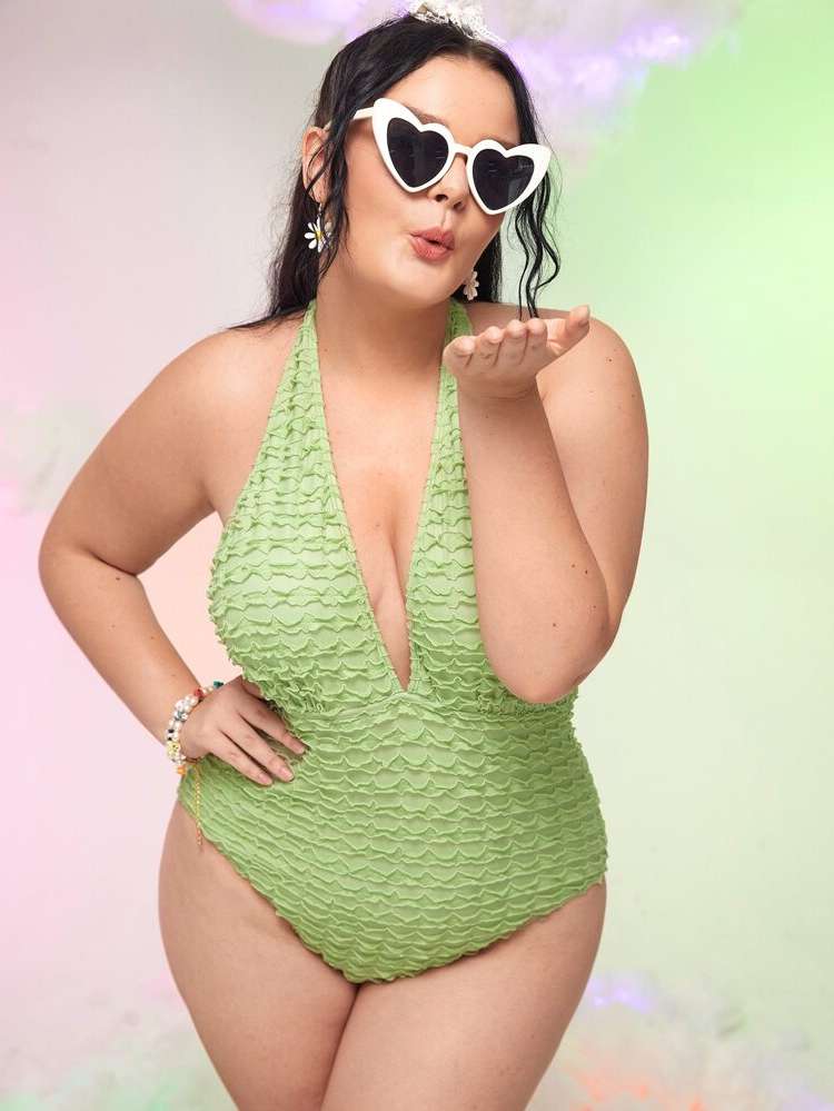  Plain Elegant Plus Size Beachwear 89