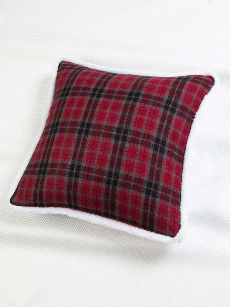  Plaid  Home Decor 1070