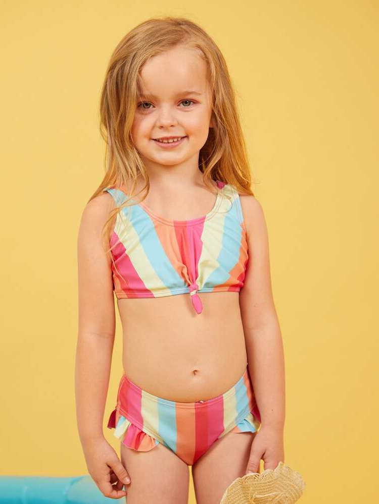   Kids Clothing 833