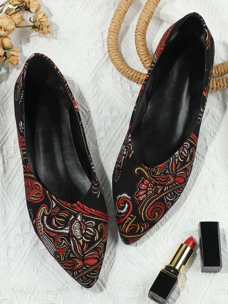  Fashionable Women Flats 9091