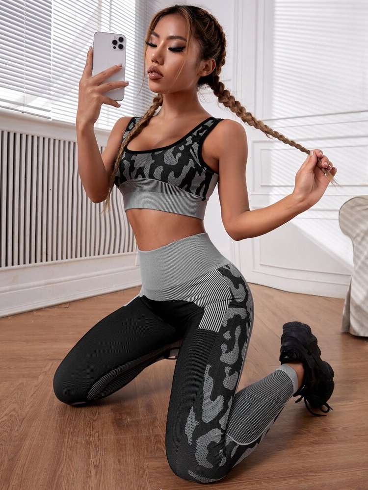  Scoop Neck Contrast Binding Women Activewear 9669