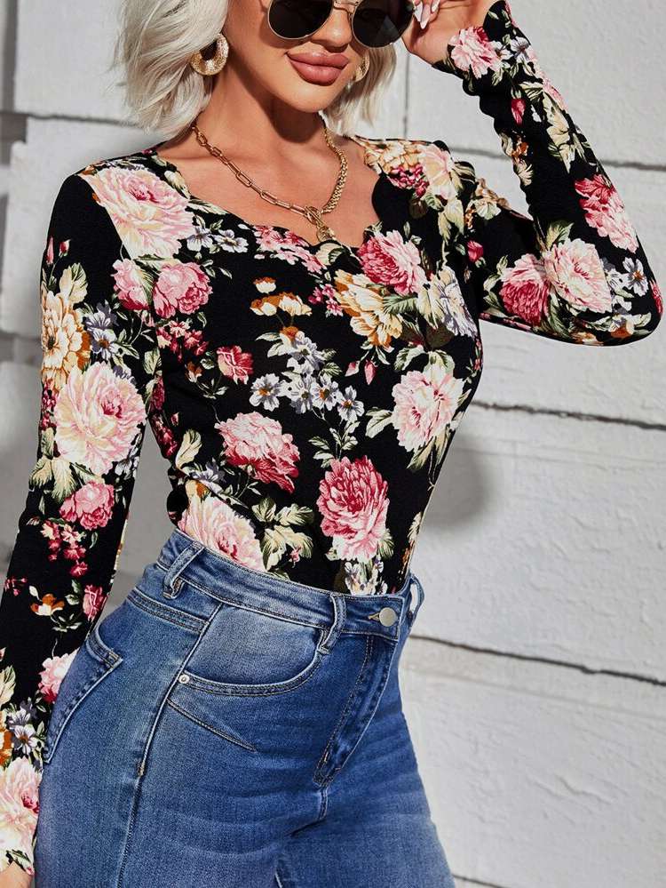 Regular Scallop Floral Elegant Women T-Shirts 3792