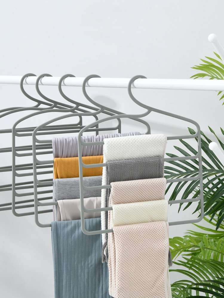   Clothes Hangers 8409