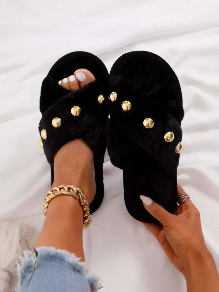  Plain Women Slippers 557