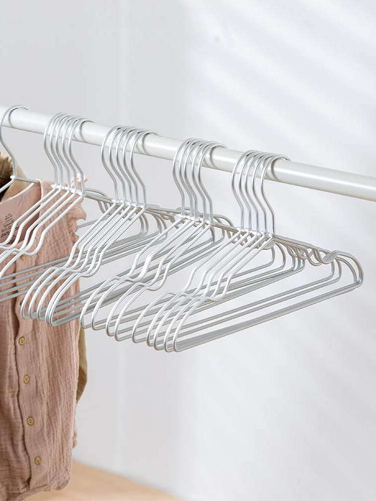  Silver  Clothes Hangers 5937