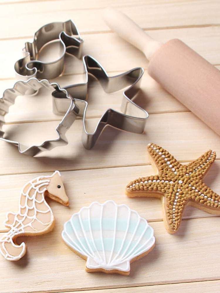   Cookie Cutters  Presses 5698