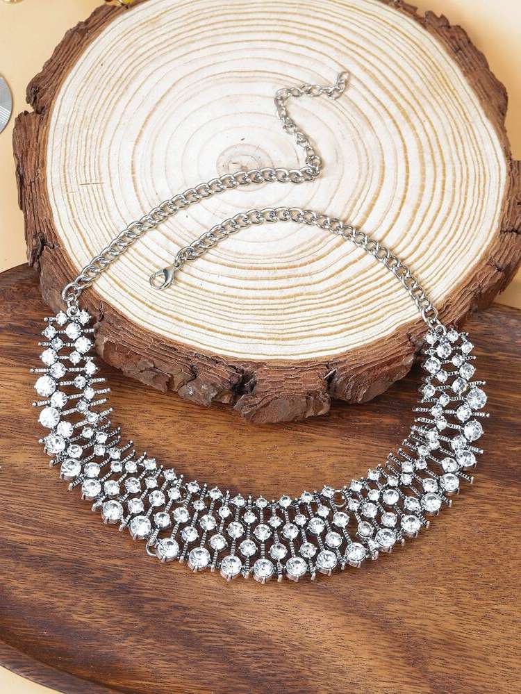 Glamorous  Silver Necklaces 136