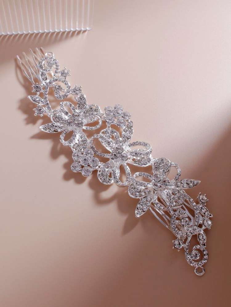   Silver Wedding Accessories 1070