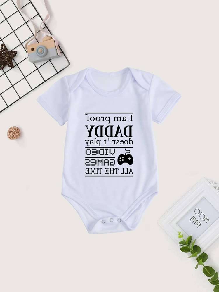   White Baby  Mom 7477