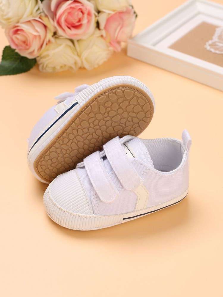  Plain White Baby Shoes(0-2) 657