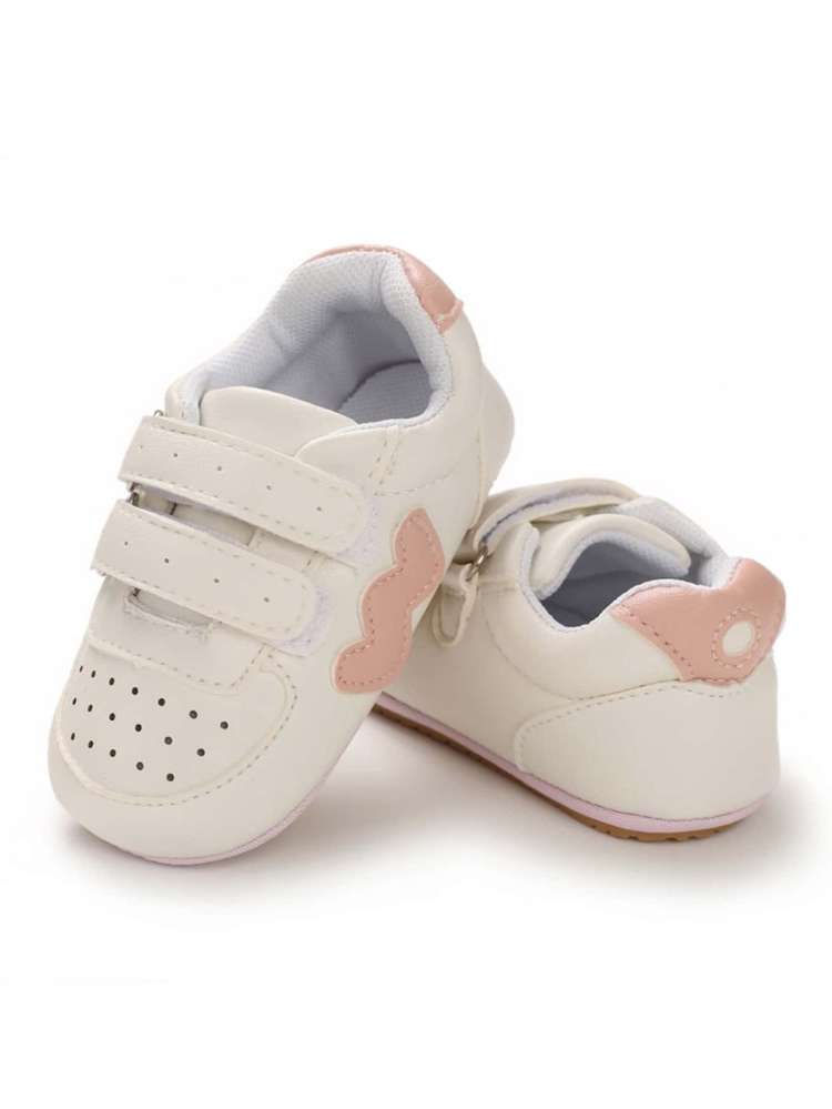  White Baby Shoes(0-2) 4423