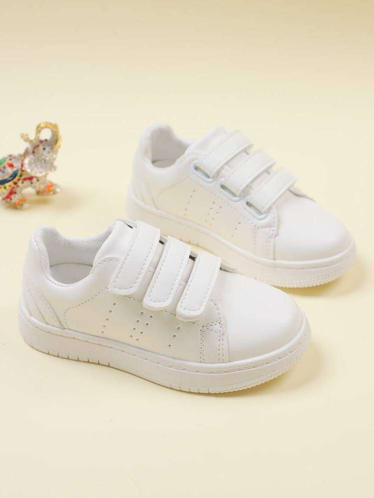   White Shoes 9294