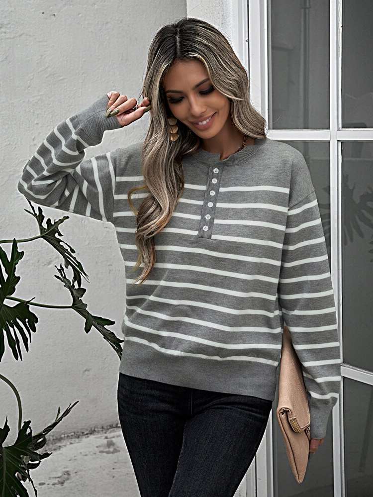  Round Neck Regular Fit Striped Women Sweaters 3163